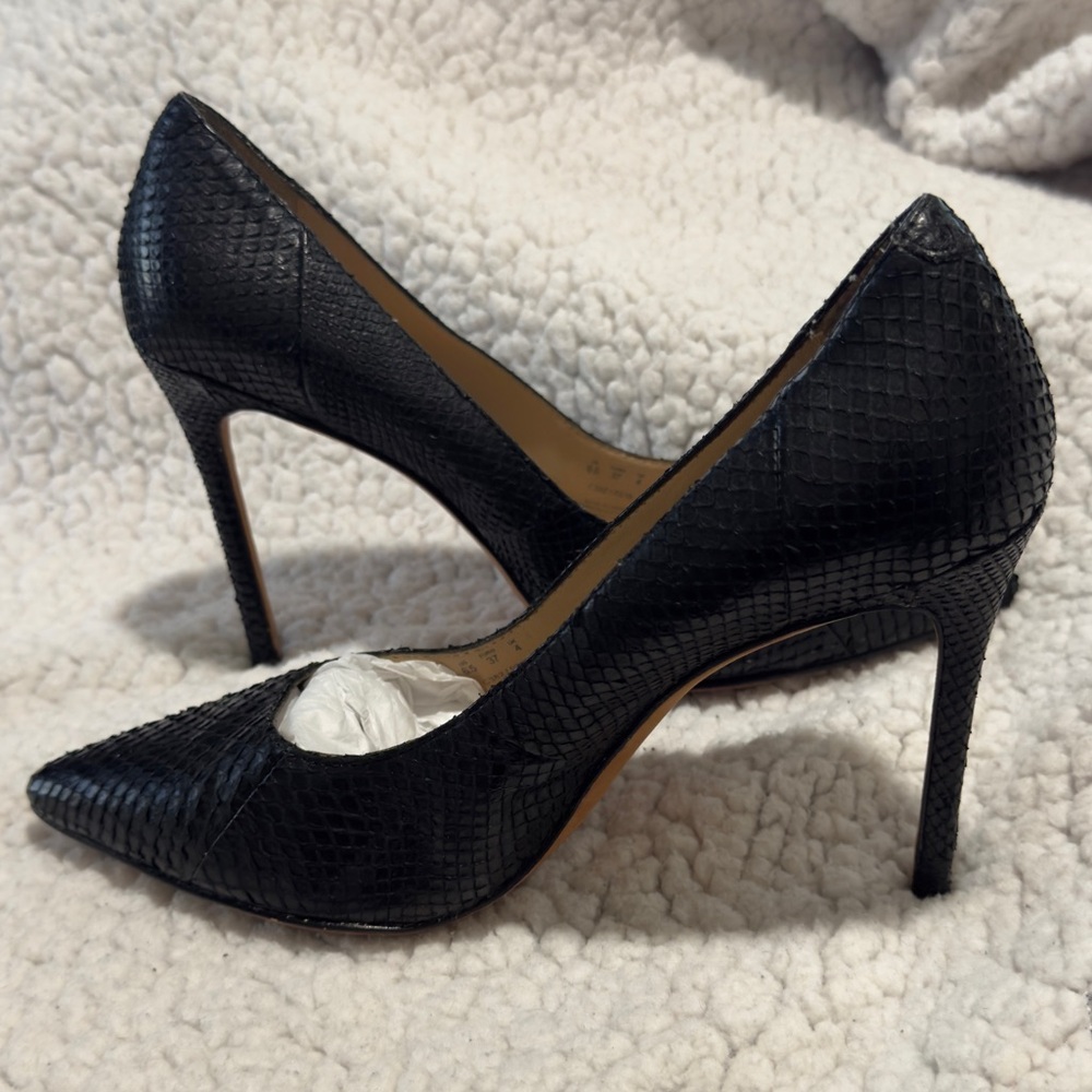 Pour la Victoire Black Snake Stiletto 4” Heels Pointed Toe Women’s Shoes Sz  6.5